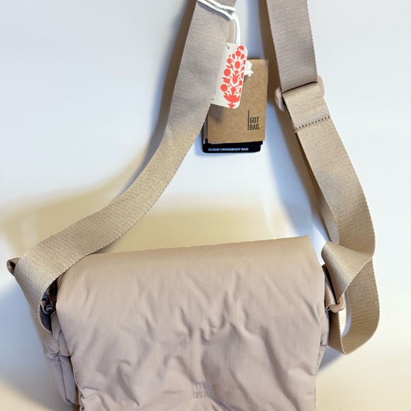 GOT BAG Puffy Crossbody Bag Sandbar Beige Adjustable Strap Lightweight - Picture 7 of 7